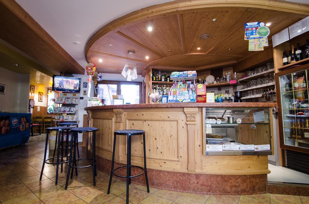 Hotel Ristorante Centrale Rovere Veronese Екстер'єр фото